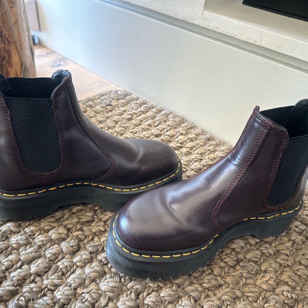 Dr. Martens Awesome Chelsea Boots - Picture 3 of 10